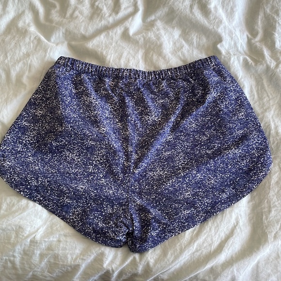 Outdoor Voices shorts in womens size medium in purple confetti color - Picture 5 of 5